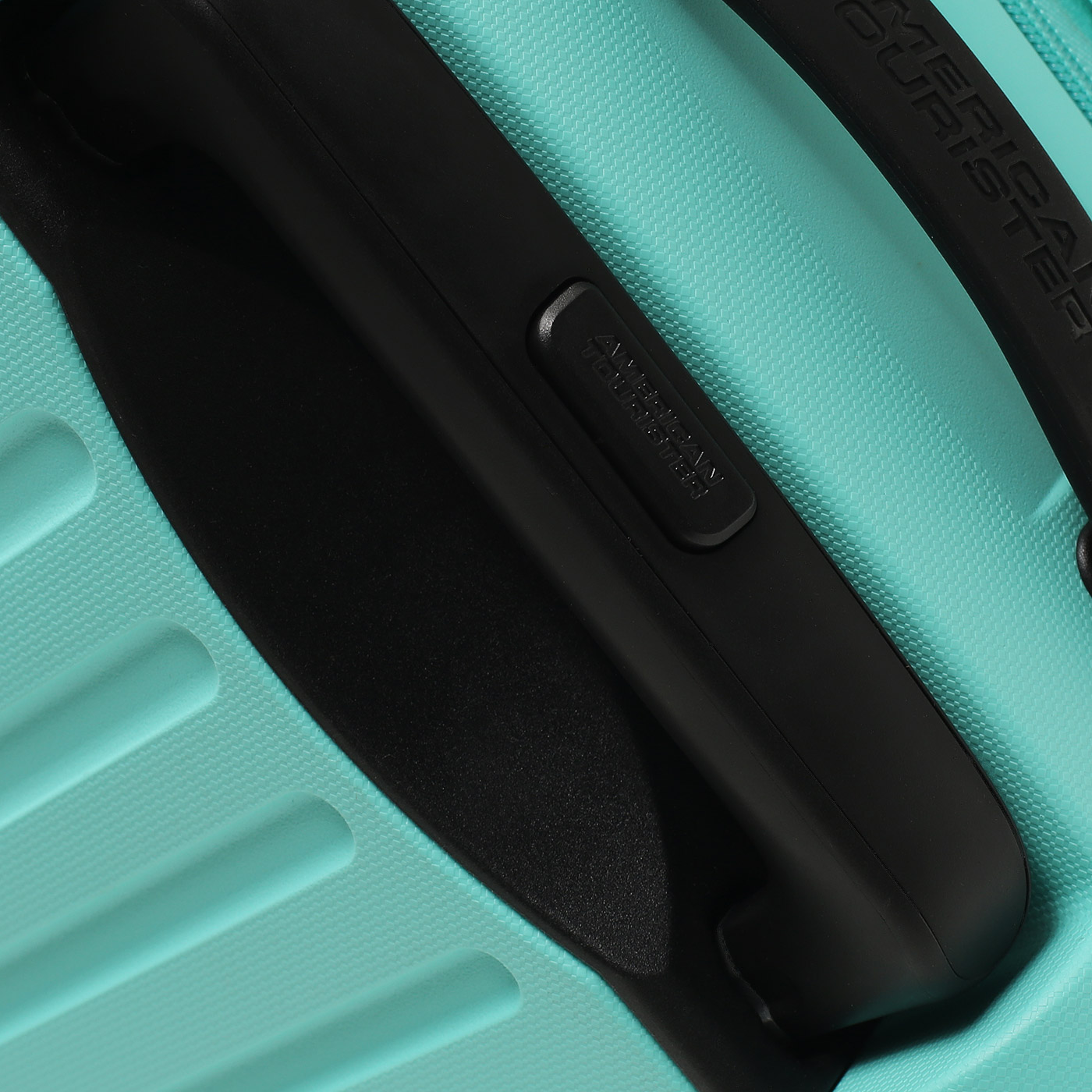 Чемодан на колесах American Tourister Rejoy