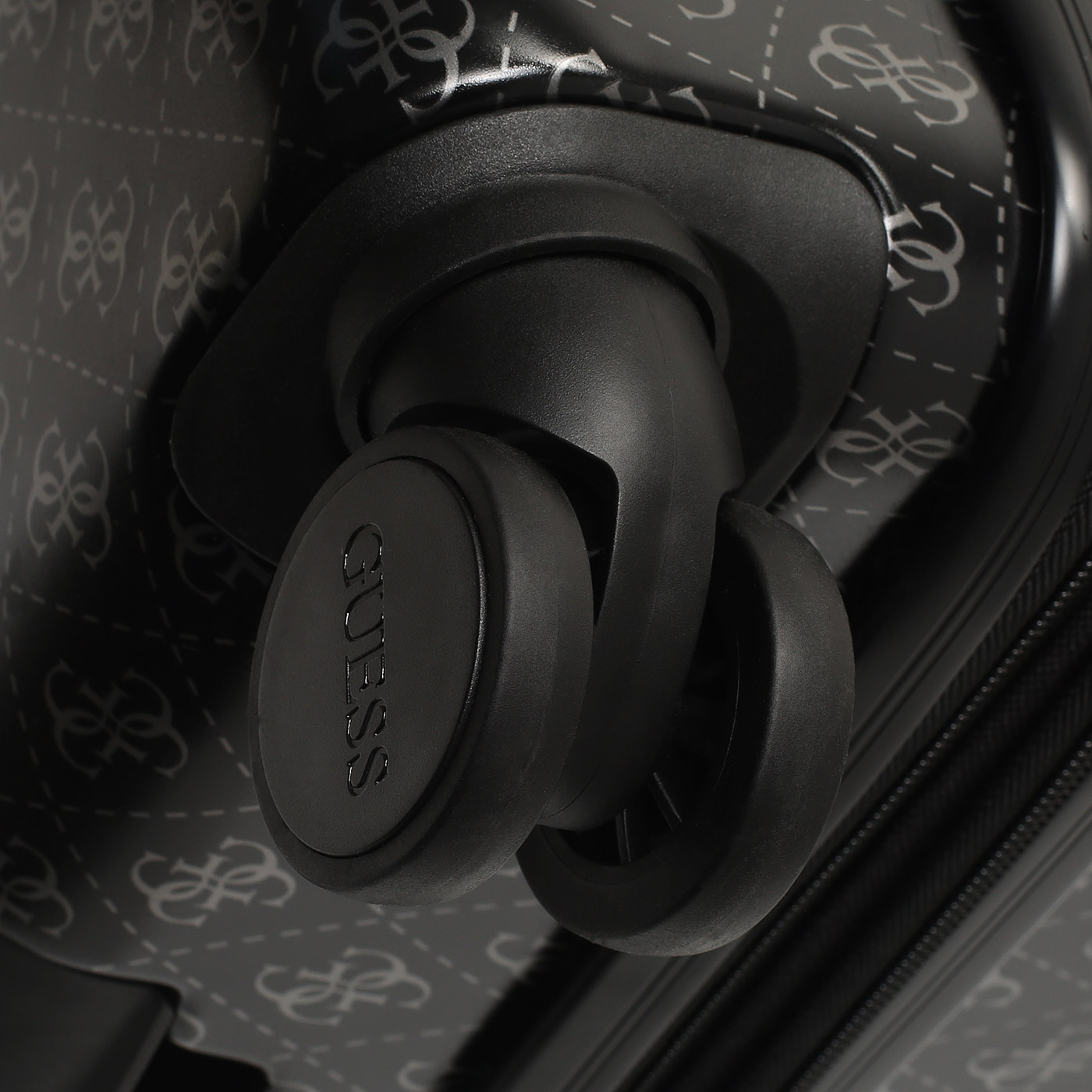 Чемодан средний M из ABS-пластика Guess Jesco Travel