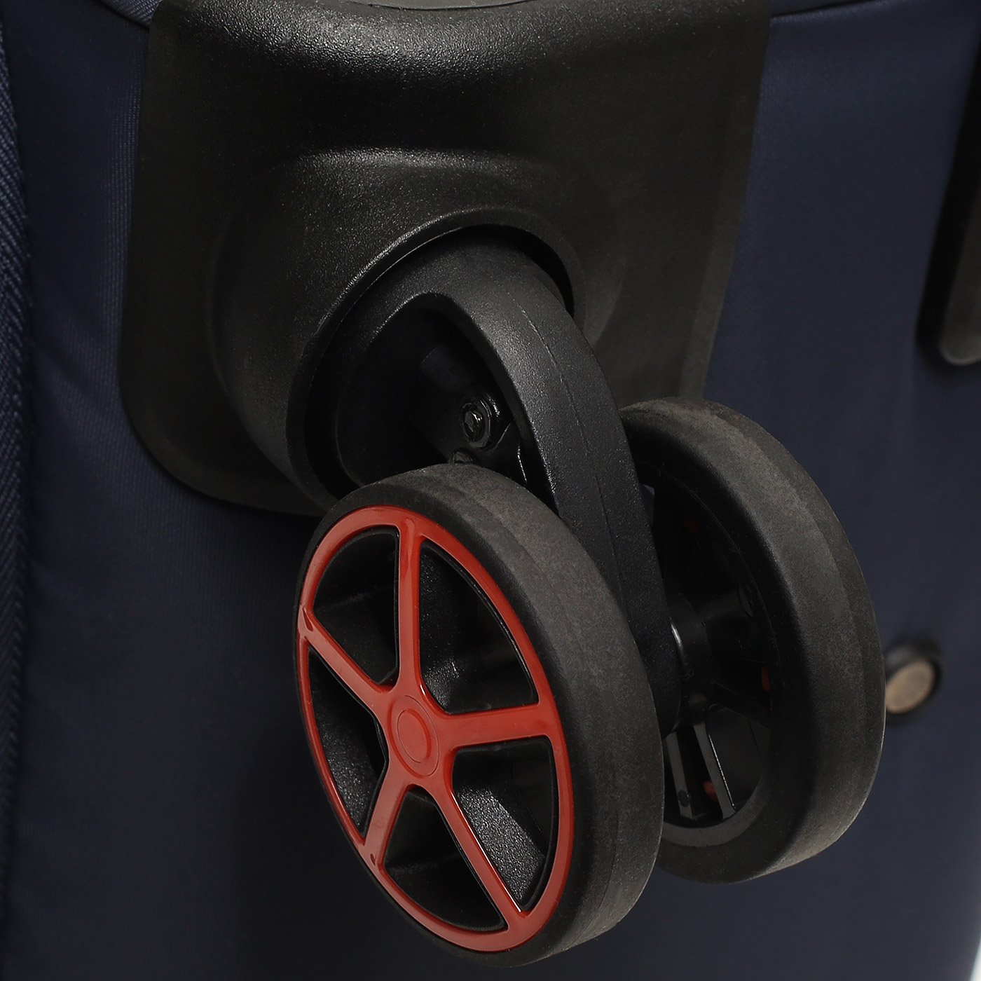 Чемодан для ручной клади тканевый Eberhart Pure