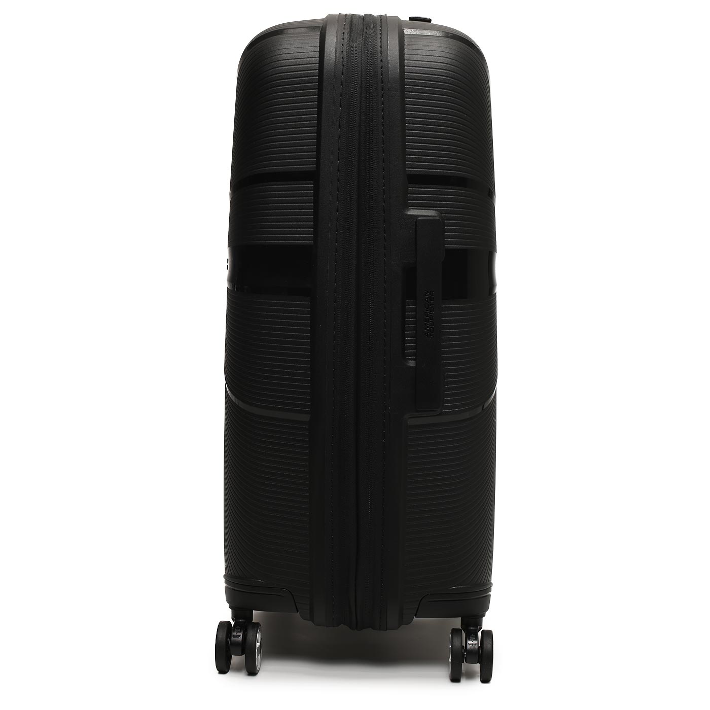 Чемодан средний M из полипропилена American Tourister Starvibe