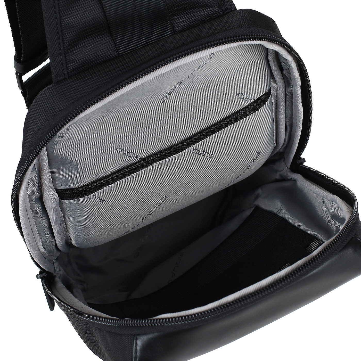 Сумка-рюкзак на одно плечо Piquadro Steve