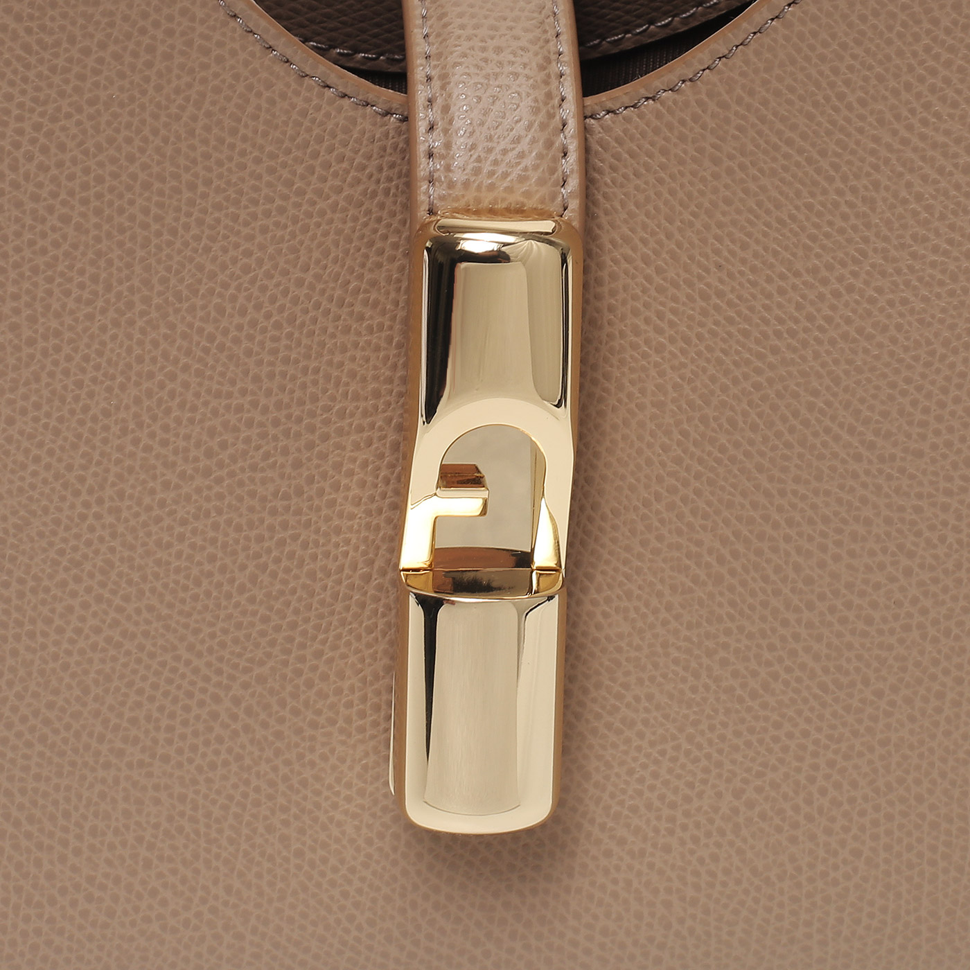 Кожаная сумка Furla Iride