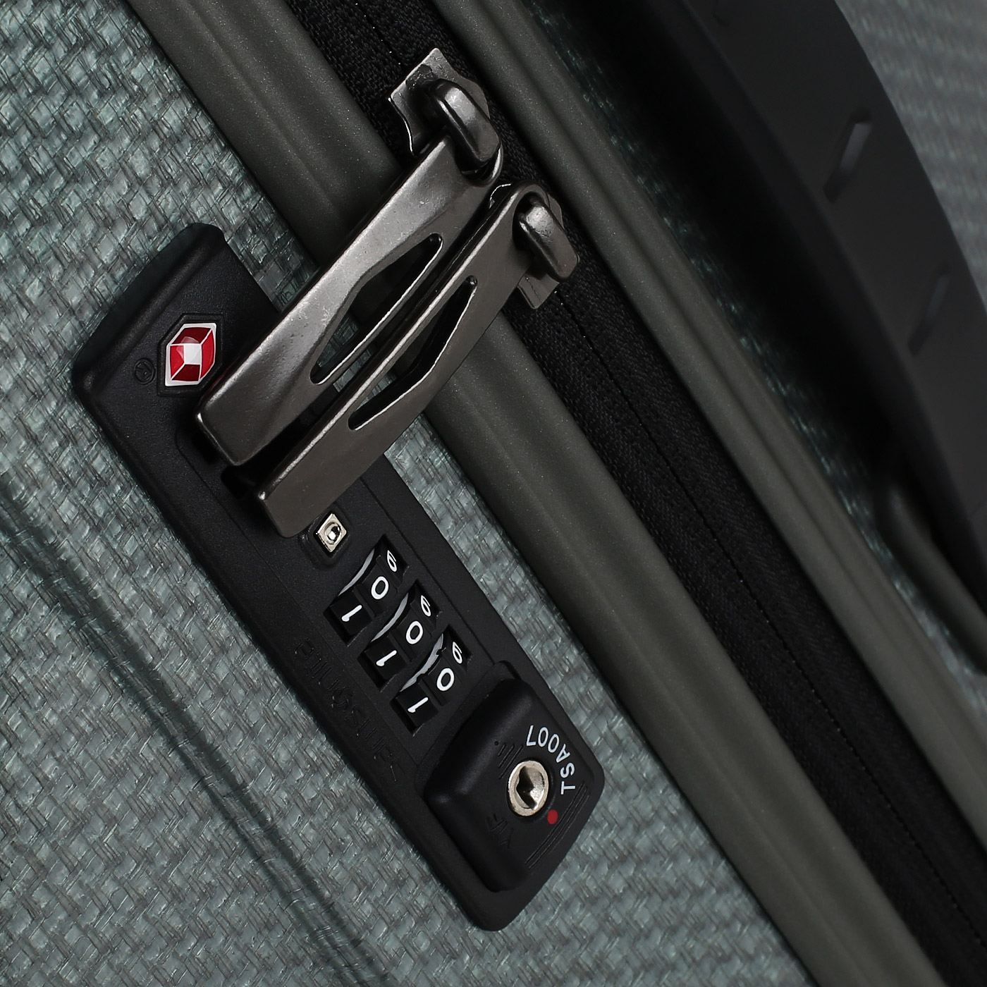 Чемодан большой L из материала Curv с кодовым замком Samsonite C-Lite